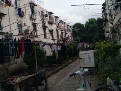 临沂甘陵小区新闻头条,居民紧急疏散，损失情况正在核实